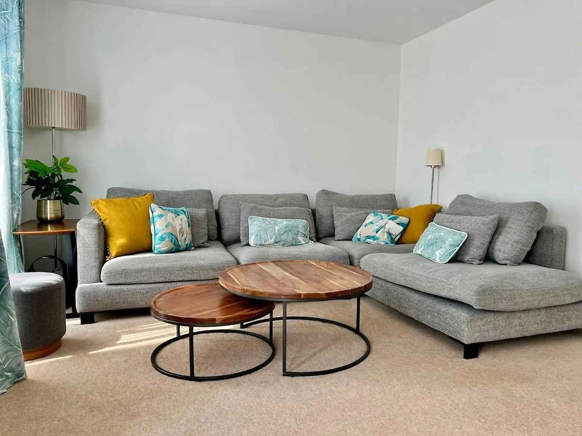 Stylish 3Br Cardiff Home Balcony, Garden, Free Parking And Ev Charging